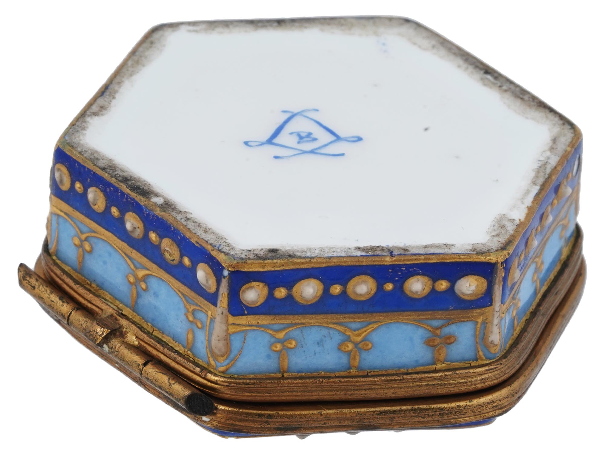 ANTIQUE SEVRES PORCELAIN SNUFF BOX WITH EAGLE PIC-1